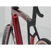 Kép 3/5 - Trek Madone SL 5 Gen8 kerékpár M piros