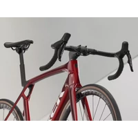 Kép 4/5 - Trek Madone SL 5 Gen8 kerékpár M piros
