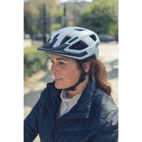 Kép 2/6 - ABUS kerékpáros városi sisak Aduro 3.0, In-Mold, polar white M (52-58 cm)