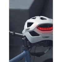 Kép 5/6 - ABUS kerékpáros városi sisak Aduro 3.0, In-Mold, polar white M (52-58 cm)